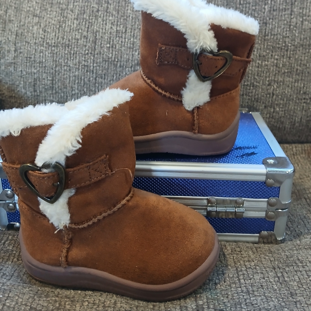 Garanimals Brown Kids Boots with White Trim Size 2